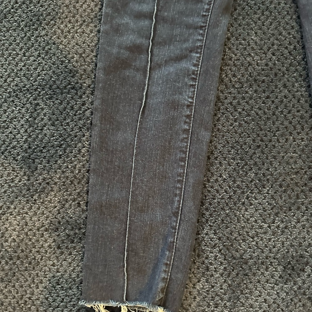 EUC Blank NYC jeans. - Picture 4 of 9
